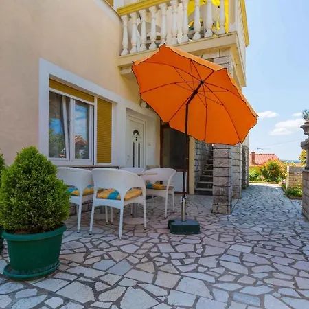 Two-bedroom 25 Appartamento *