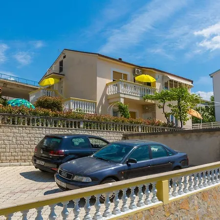 Two-bedroom 25 Appartamento Crikvenica