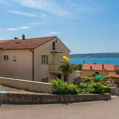 Two-bedroom 25 Appartamento